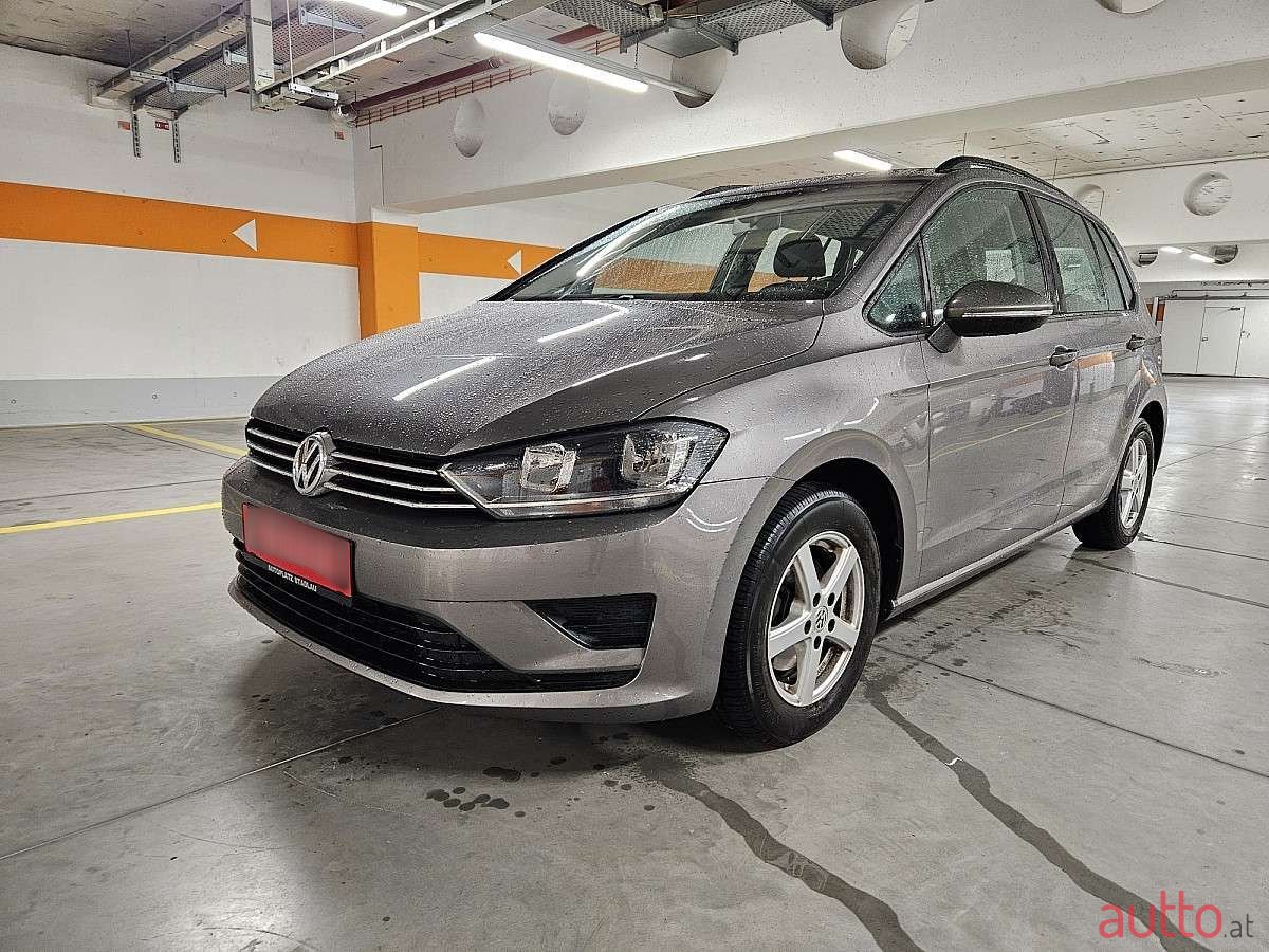 2014' Volkswagen Golf photo #1