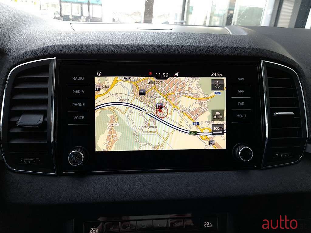 2019' Skoda Karoq photo #3