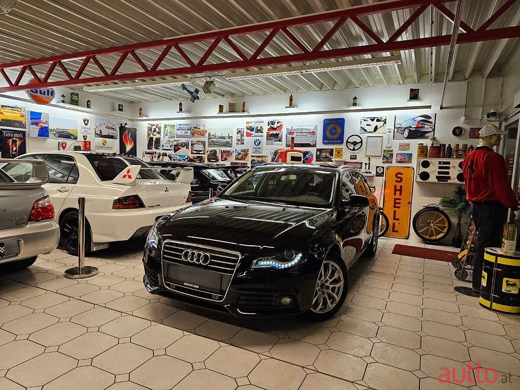 2011' Audi A4 photo #1