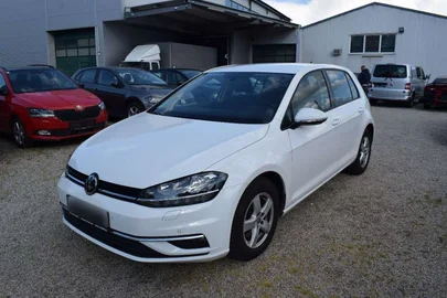 2018' Volkswagen Golf