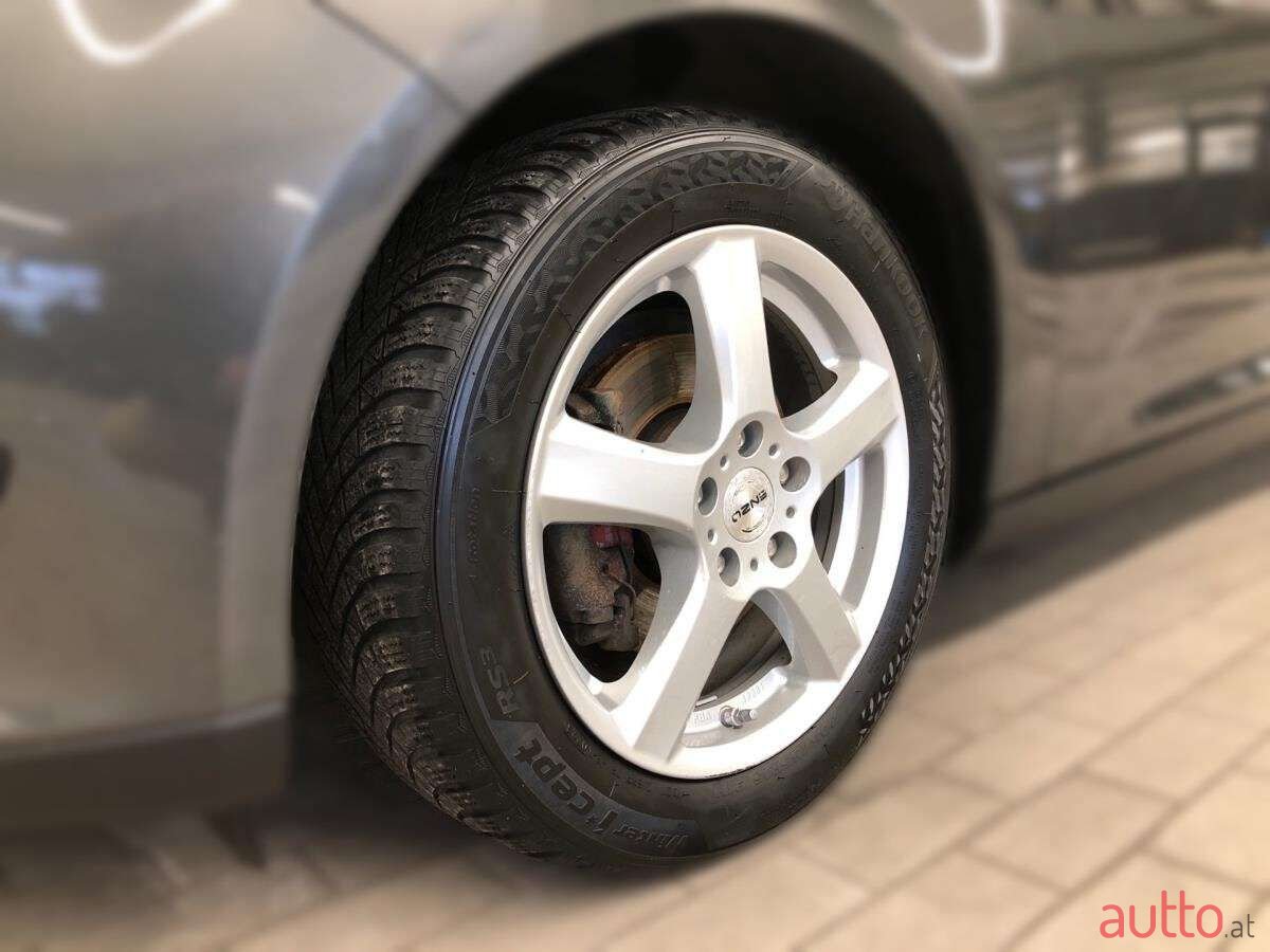 2017' Ford Focus photo #2