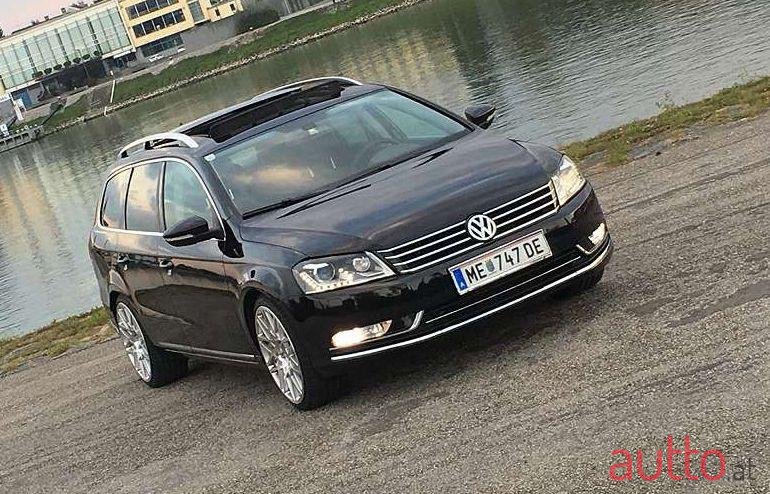 2011' Volkswagen Passat photo #1