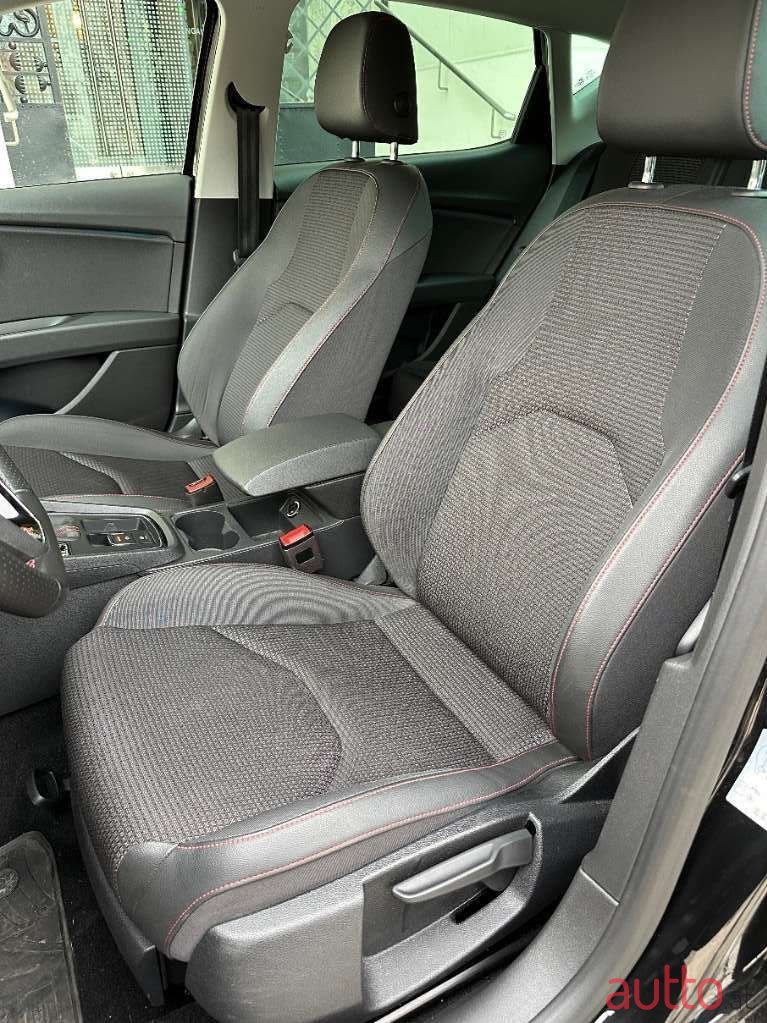 2019' SEAT Leon photo #6