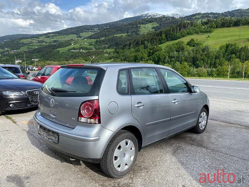 2008' Volkswagen Polo photo #6
