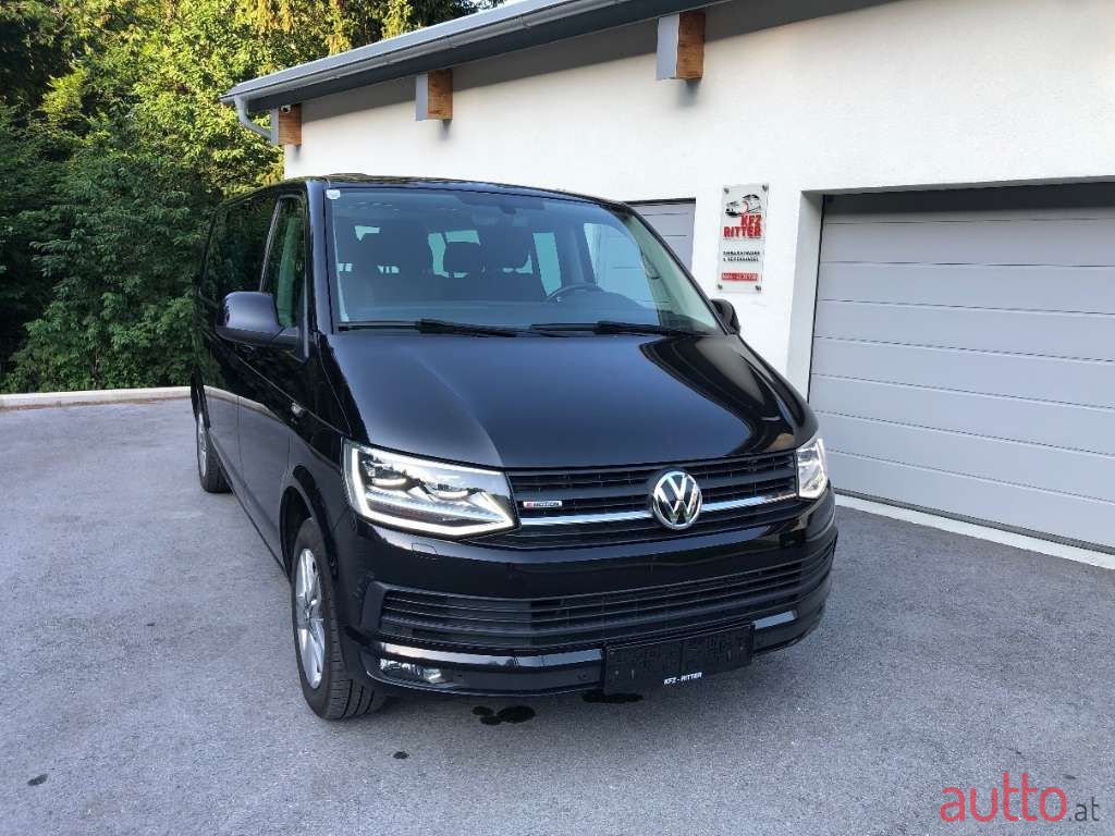 2016' Volkswagen Caravelle photo #2