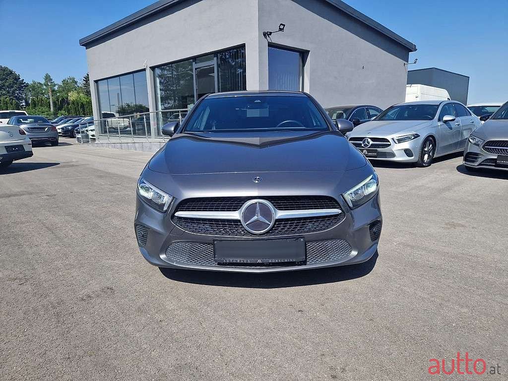 2019' Mercedes-Benz A-Klasse photo #1