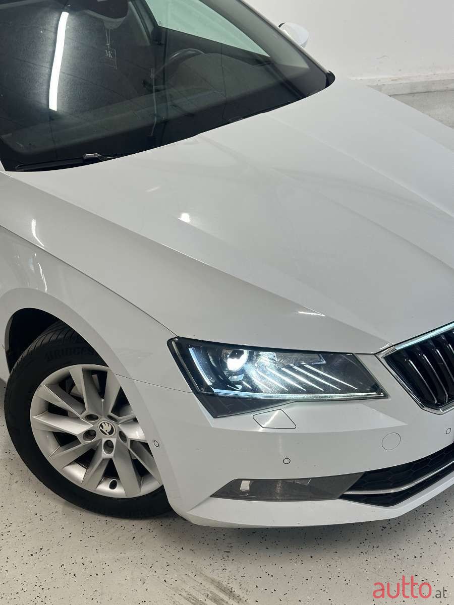 2015' Skoda Superb photo #4