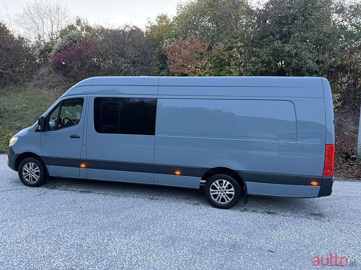 2021' Mercedes-Benz Sprinter photo #3