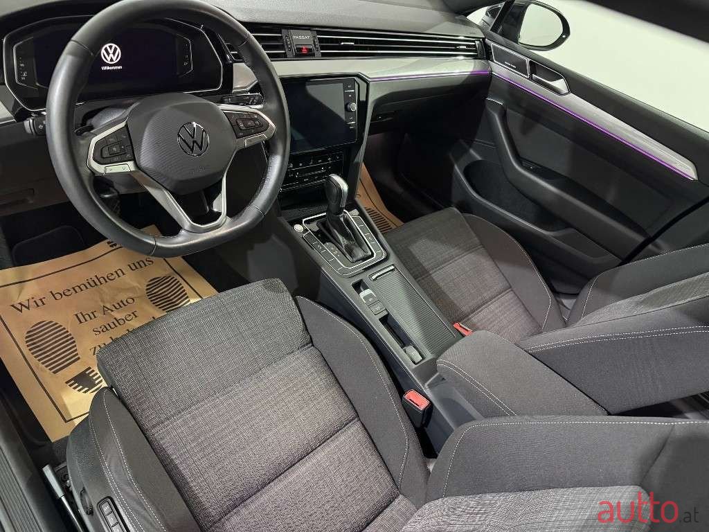 2022' Volkswagen Passat photo #6