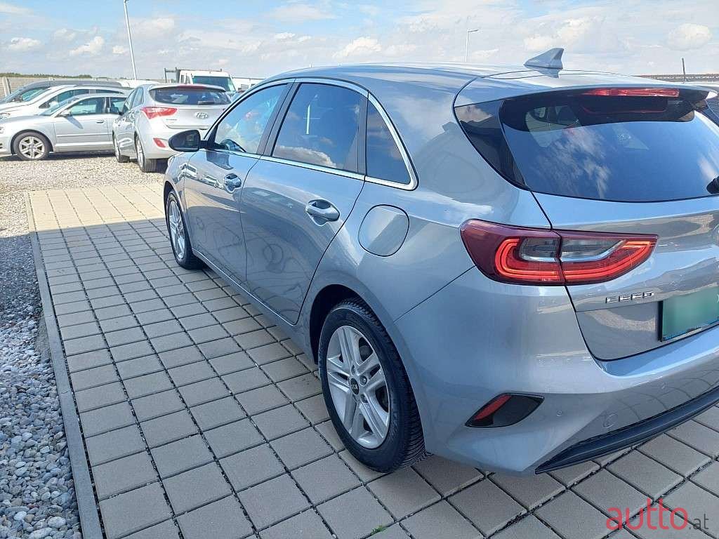 2020' Kia Ceed photo #6