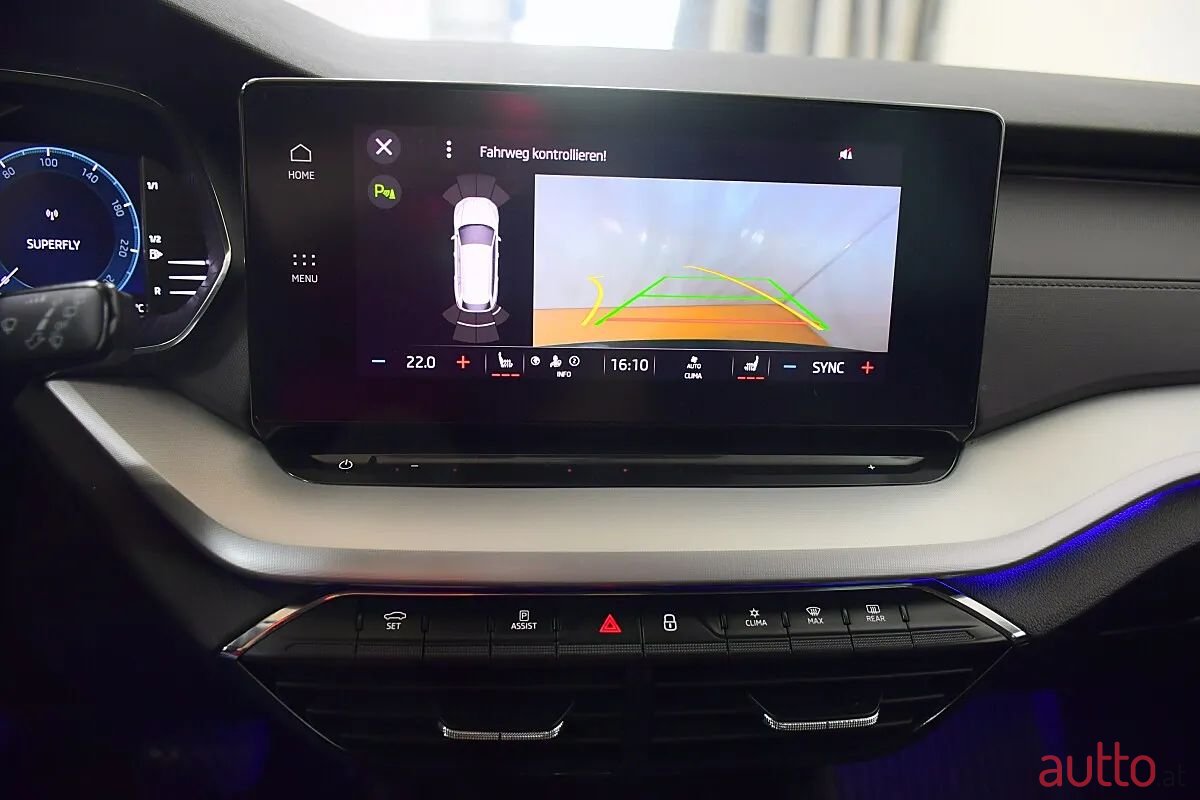 2021' Skoda Octavia photo #5