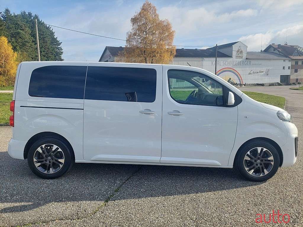 2021' Opel Zafira photo #5