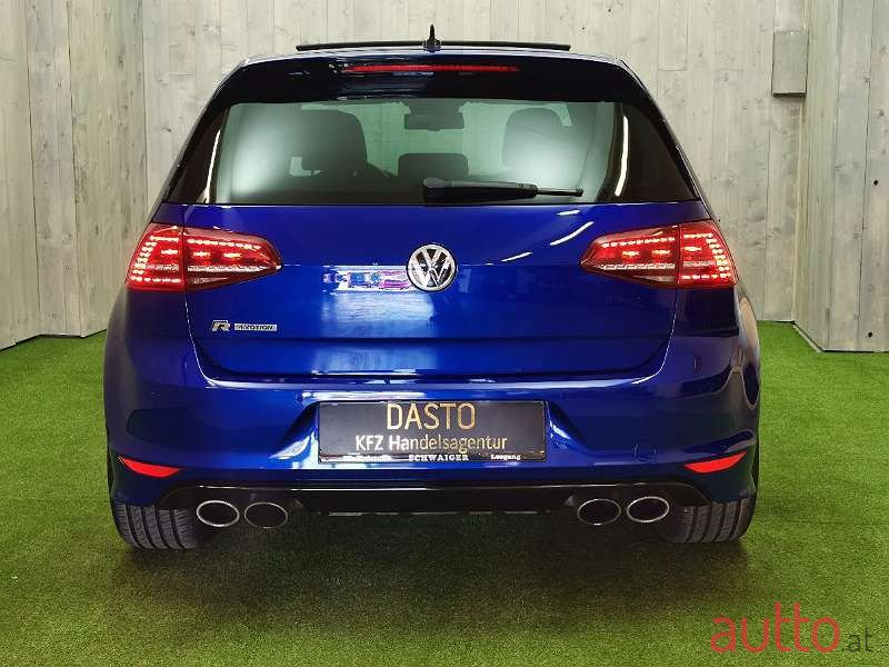2016' Volkswagen Golf photo #6