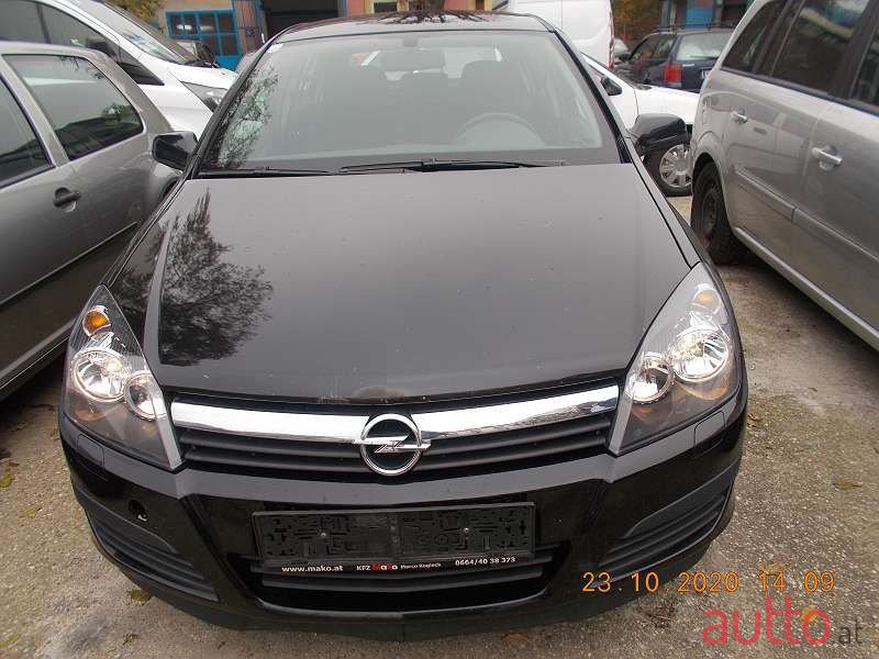 2006' Opel Astra photo #1