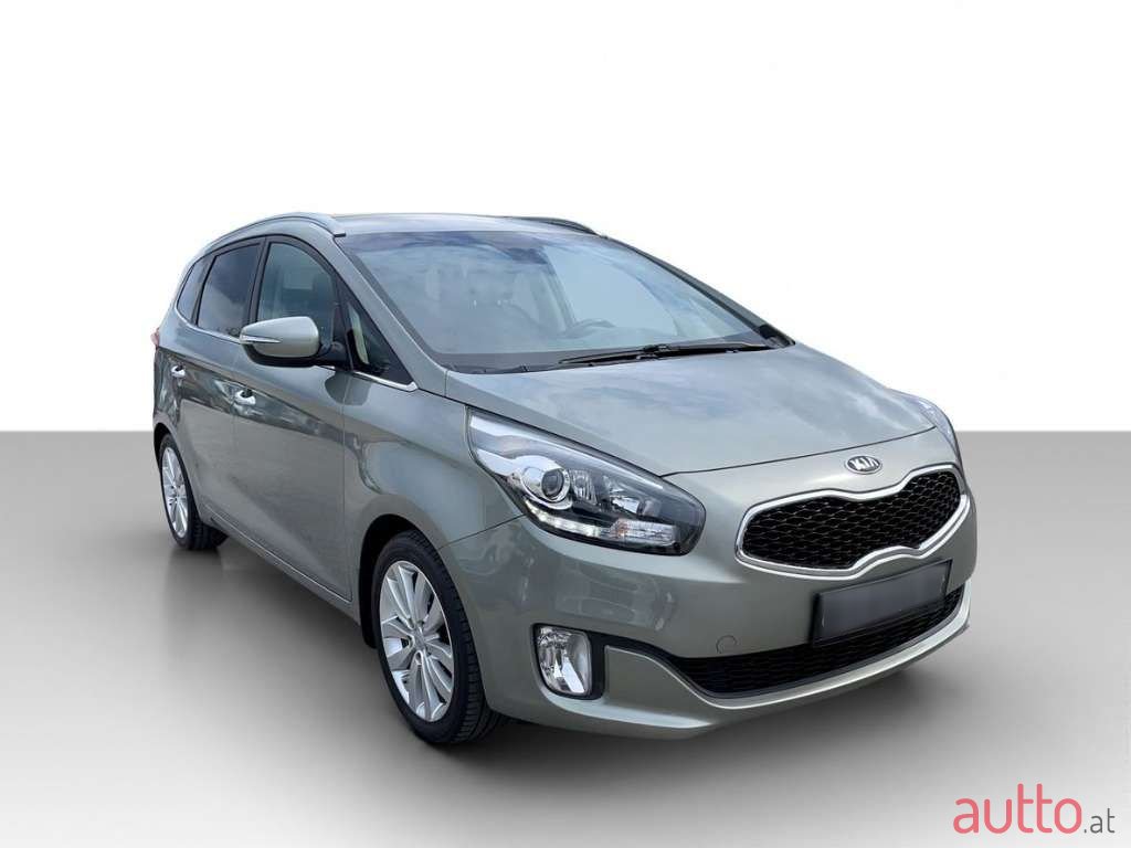 2015' Kia Carens photo #3