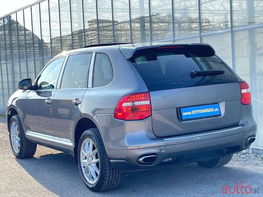 2007' Porsche Cayenne photo #2
