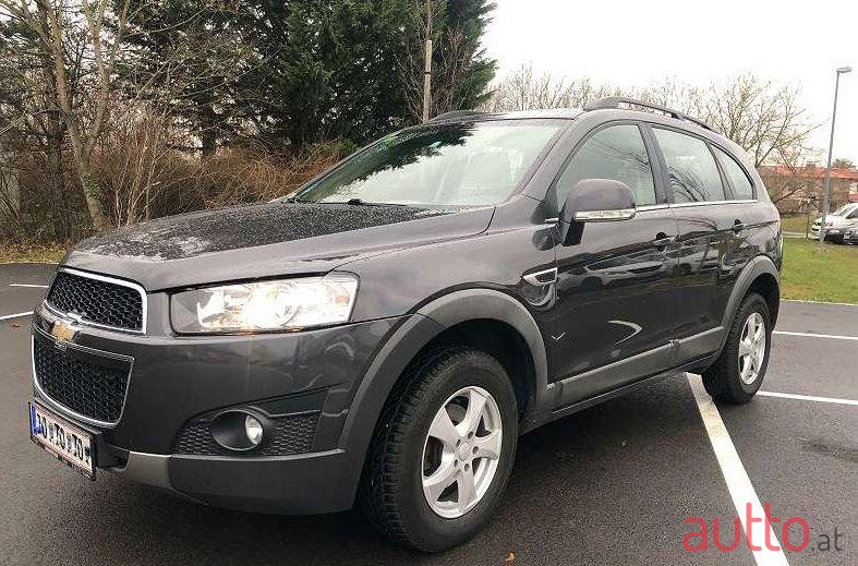 2012' Chevrolet Captiva photo #2