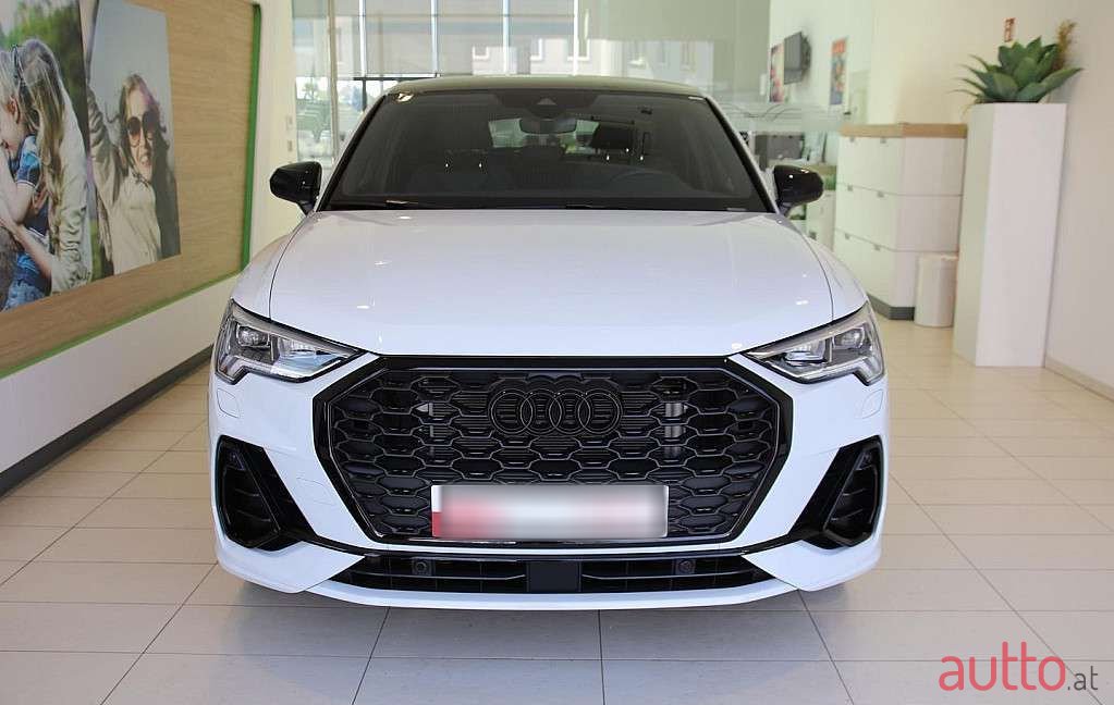 2023' Audi Q3 photo #2
