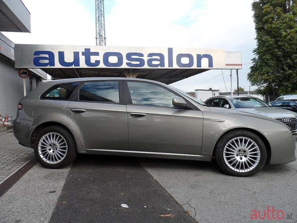 2007' Alfa Romeo 159 photo #1