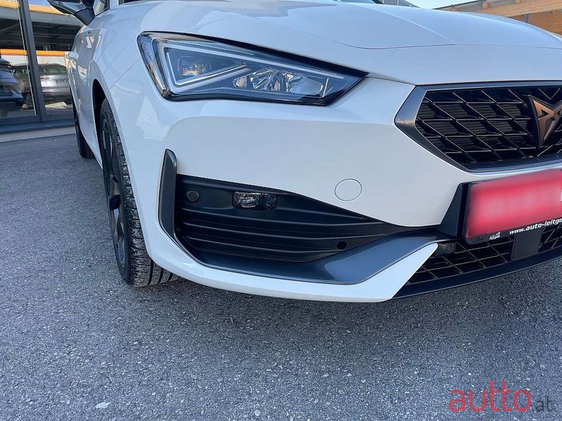 2023' Cupra Leon photo #1