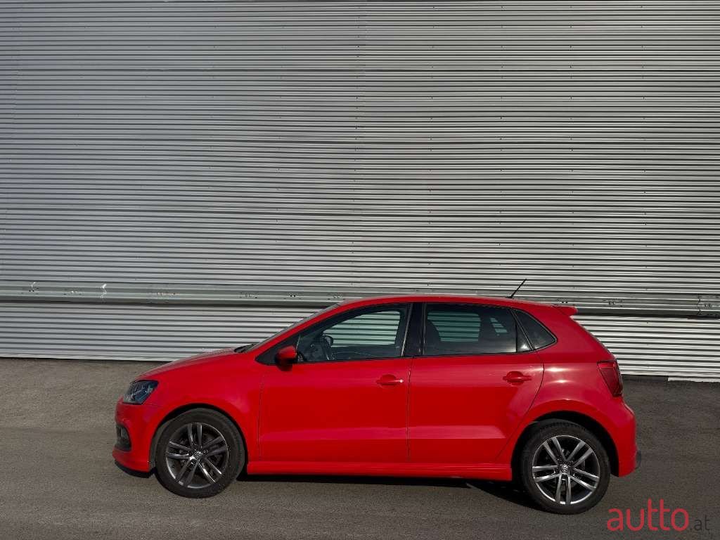2017' Volkswagen Polo photo #4