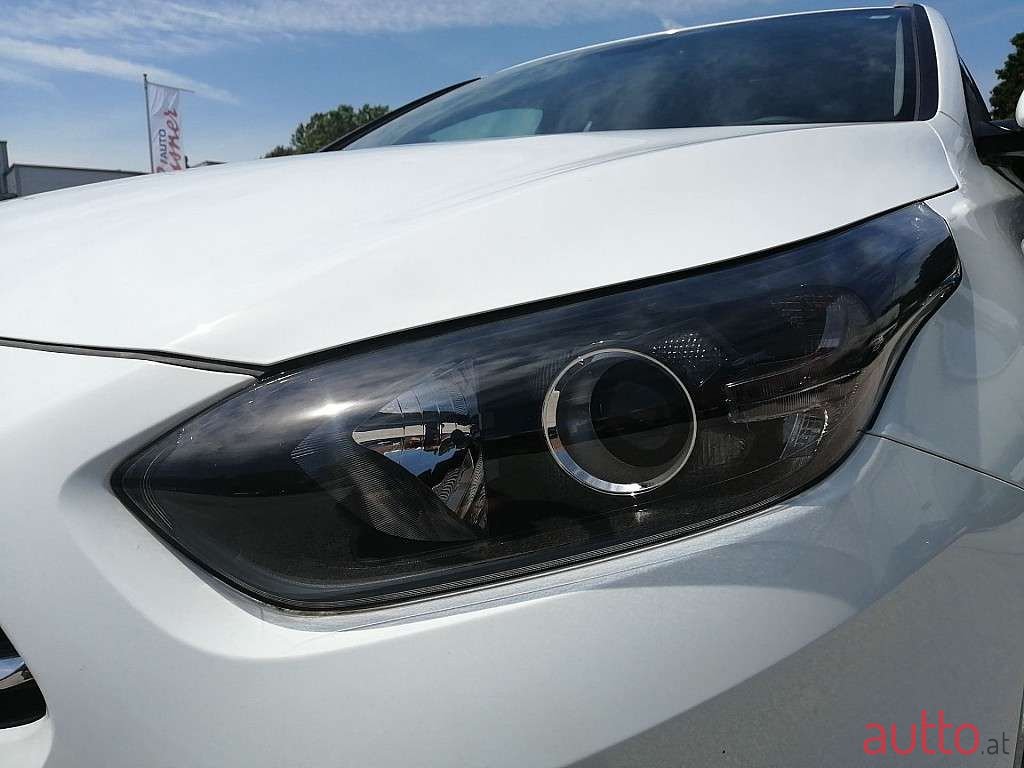 2022' Kia Ceed photo #3