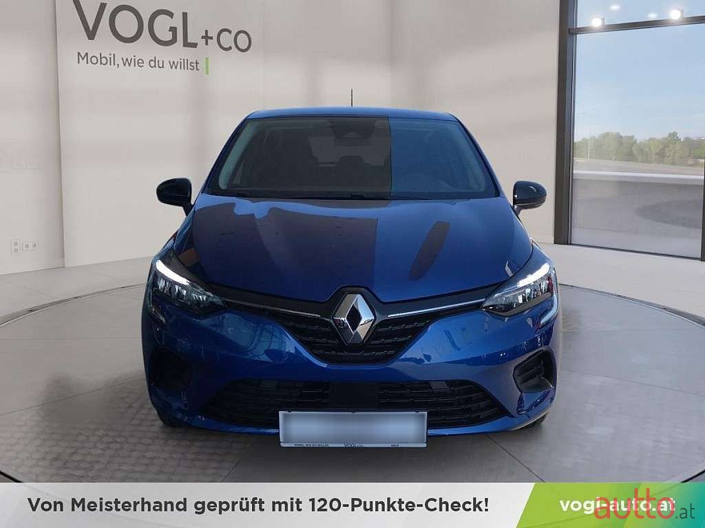 2023' Renault Clio photo #6