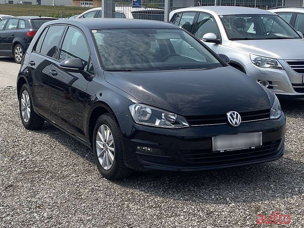 2013' Volkswagen Golf photo #3