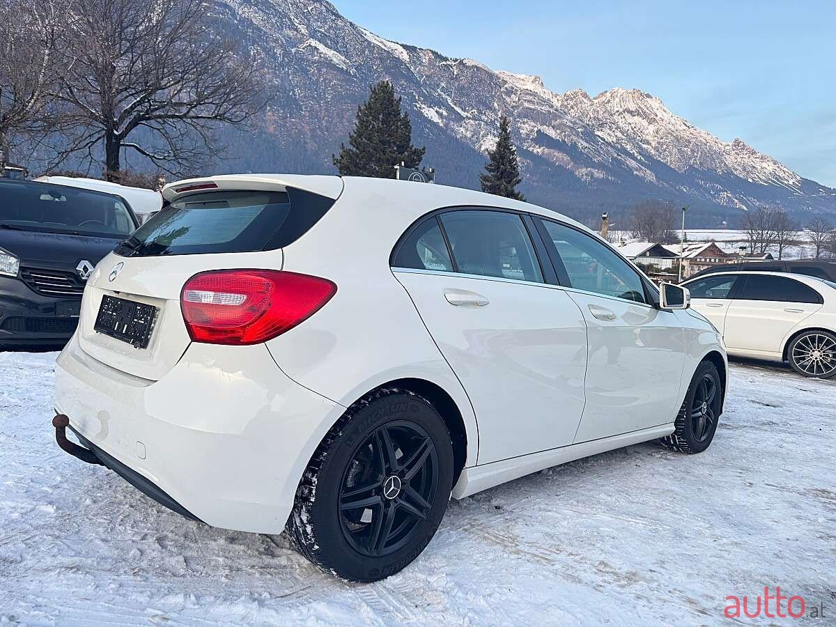 2015' Mercedes-Benz A-Klasse photo #4