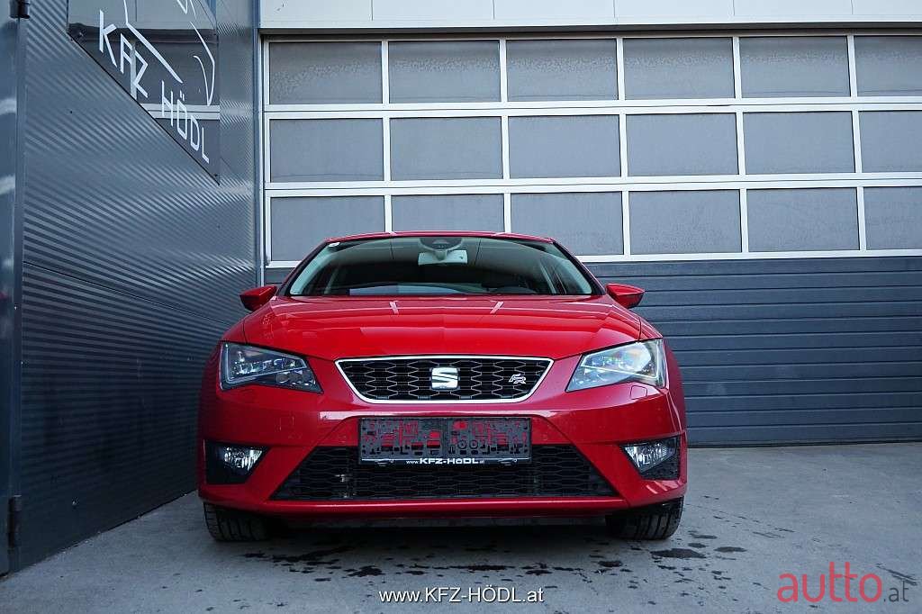 2013' SEAT Leon photo #2