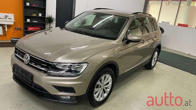 2018' Volkswagen Tiguan photo #1