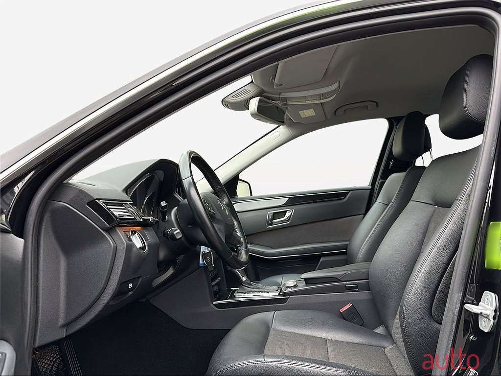 2010' Mercedes-Benz E-Klasse photo #5
