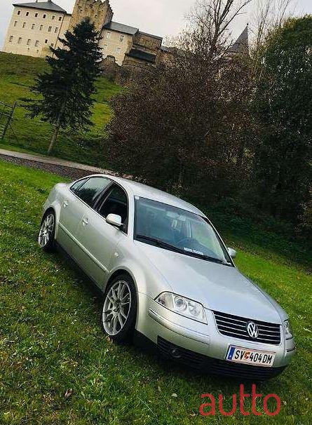 2002' Volkswagen Passat photo #1