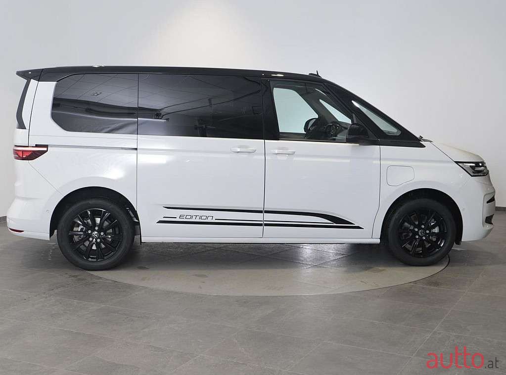 2023' Volkswagen Multivan photo #6