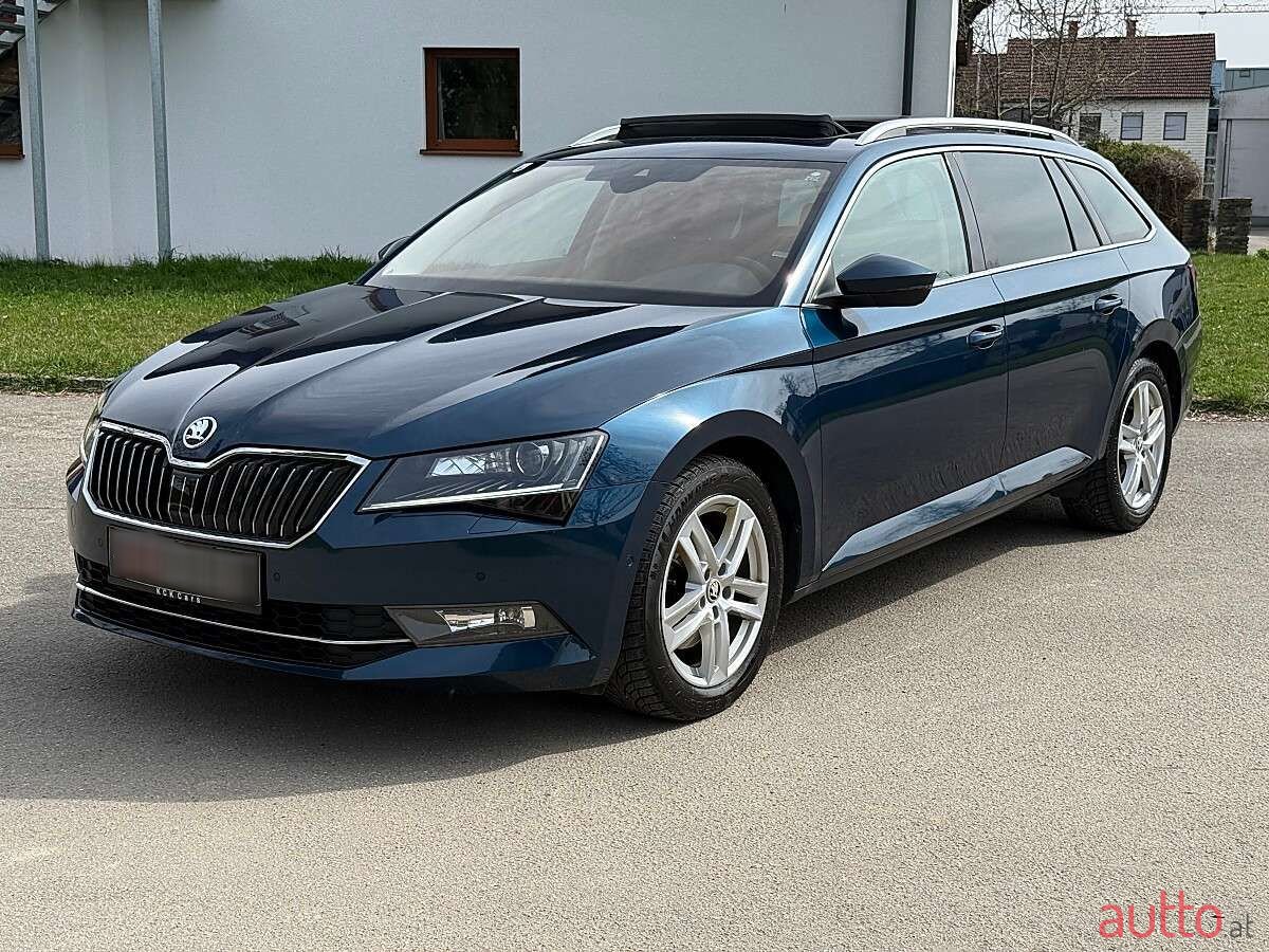2017' Skoda Superb photo #3