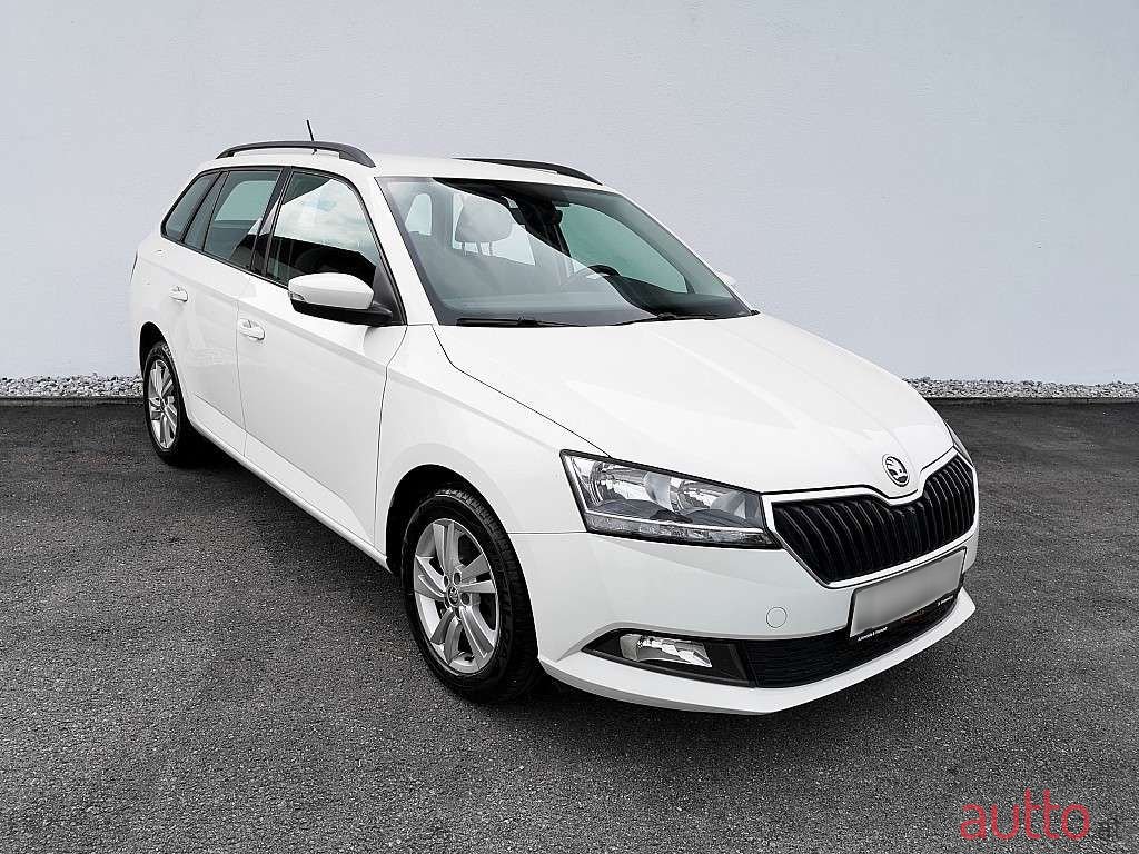 2019' Skoda Fabia photo #3