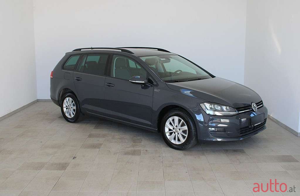 2016' Volkswagen Golf photo #1