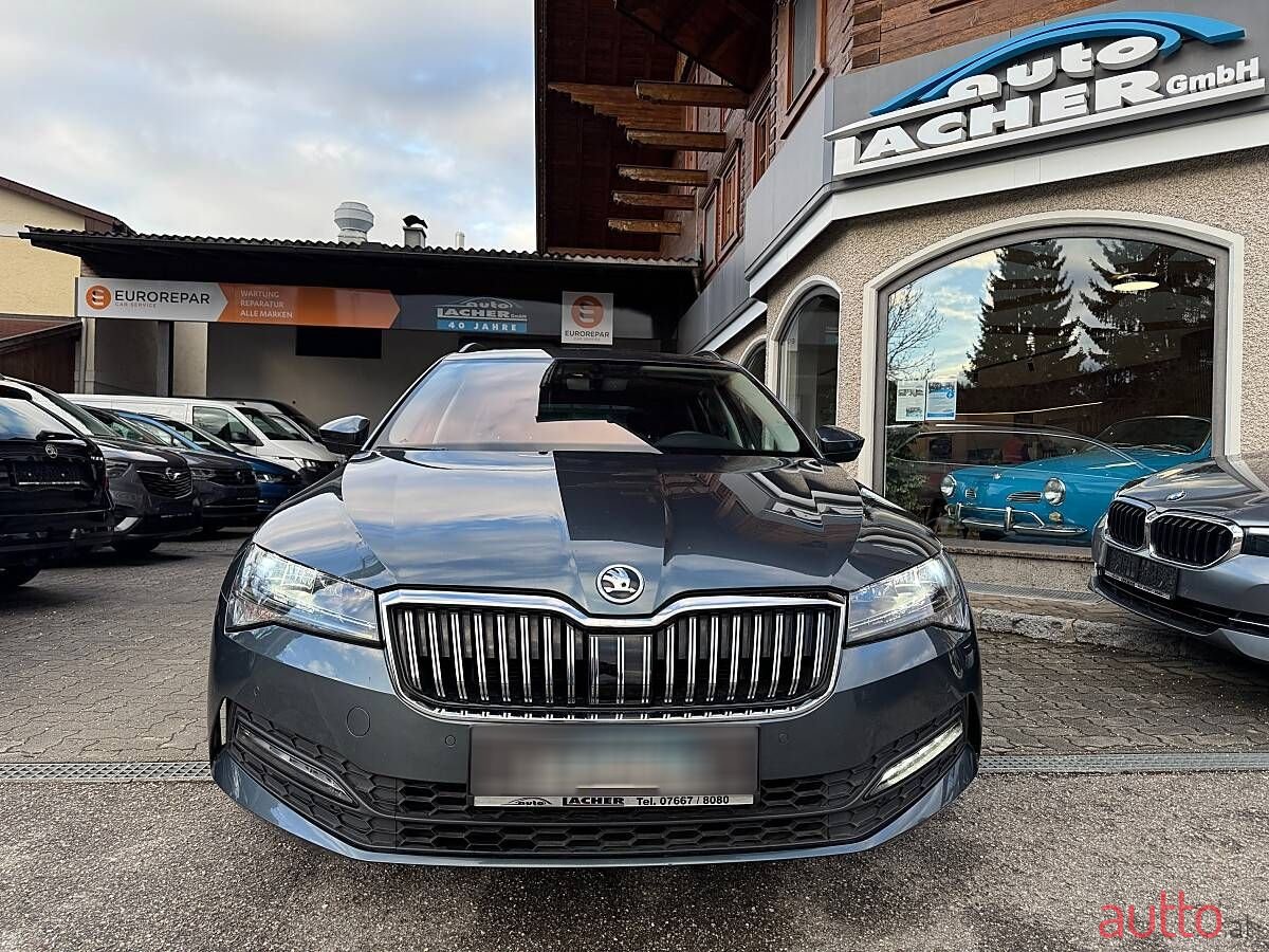 2022' Skoda Superb photo #2
