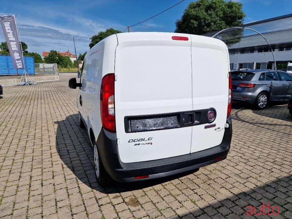 2017' Fiat Doblo photo #6