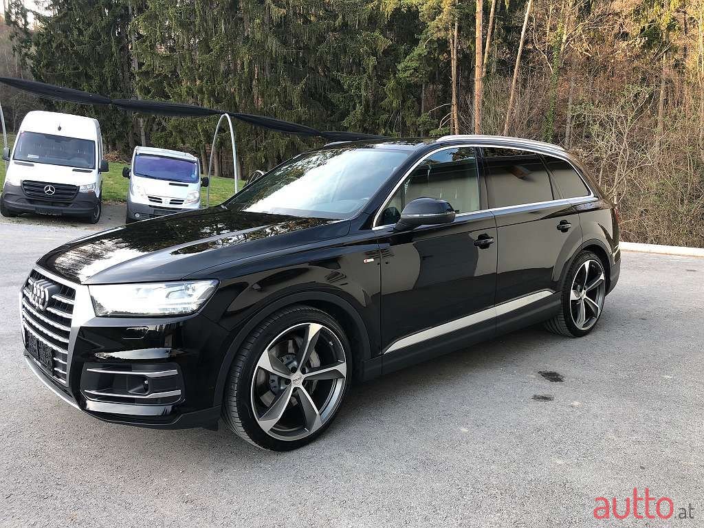 2016' Audi Q7 photo #5