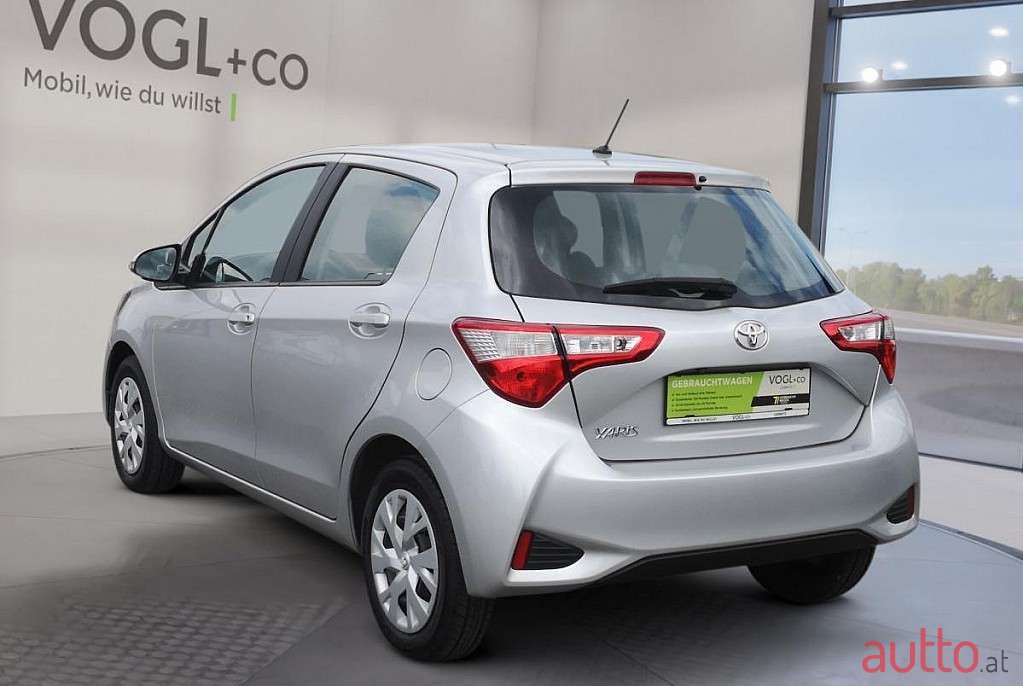 2019' Toyota Yaris photo #3