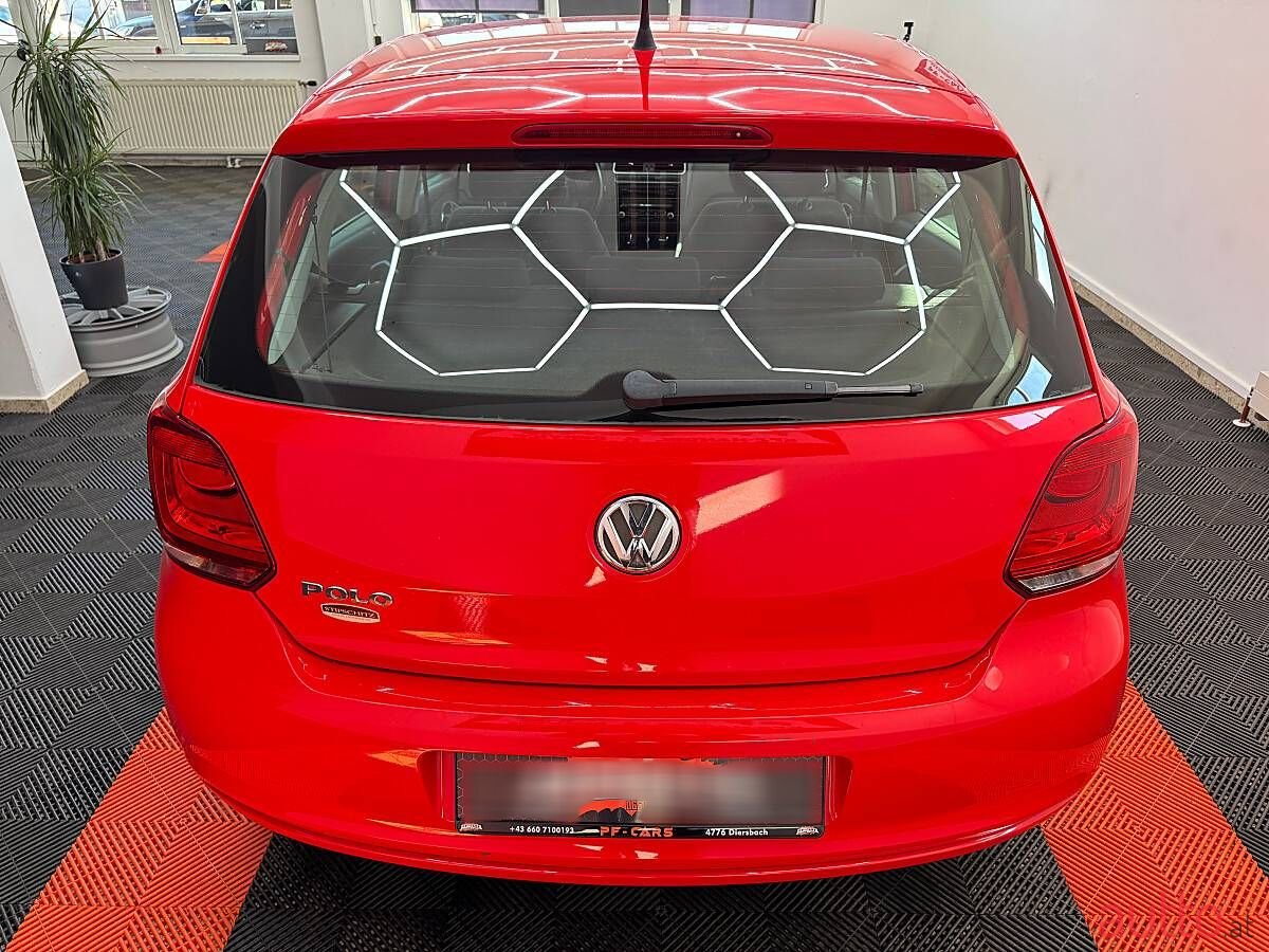 2010' Volkswagen Polo photo #6