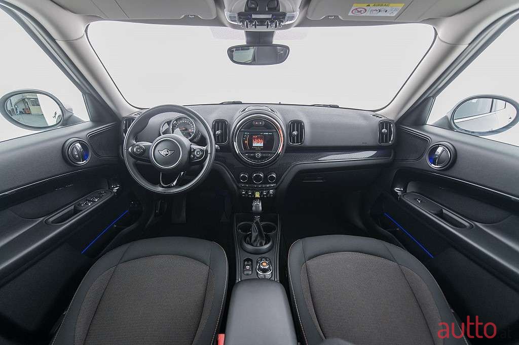 2019' MINI Mini photo #4