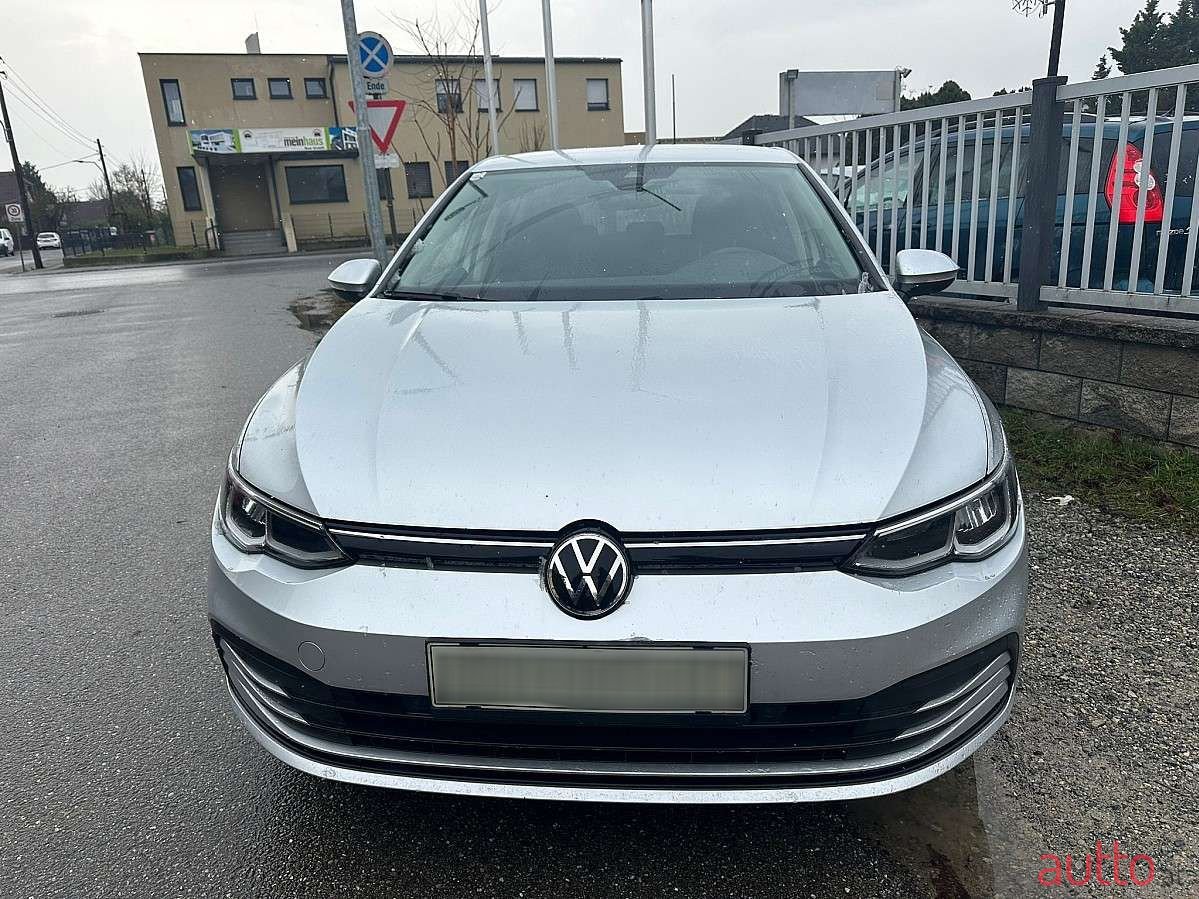 2020' Volkswagen Golf photo #2