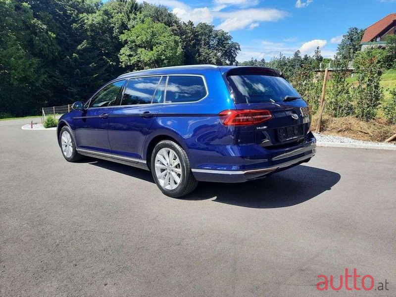 2019' Volkswagen Passat photo #3