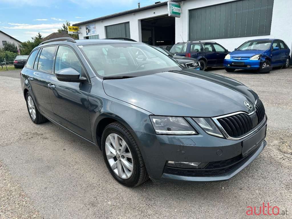 2020' Skoda Octavia photo #4
