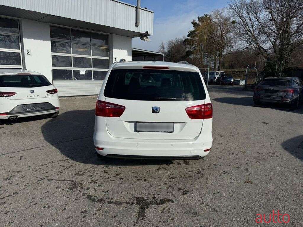 2012' SEAT Alhambra photo #5