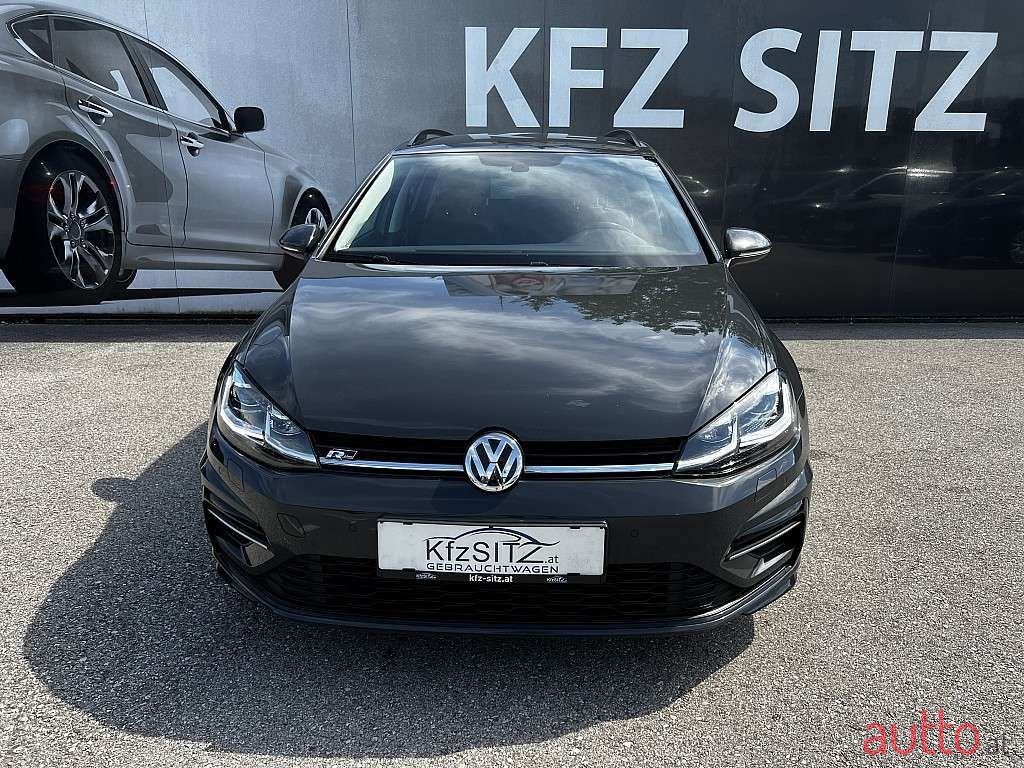 2018' Volkswagen Golf photo #1