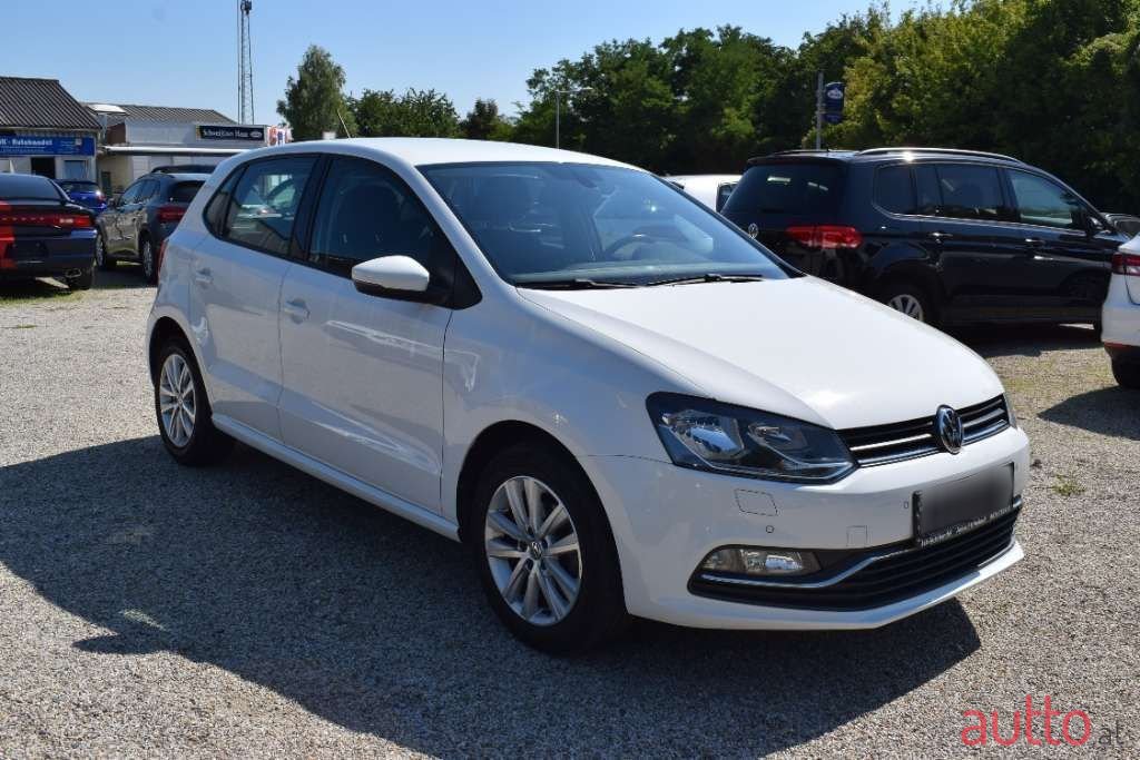 2017' Volkswagen Polo photo #3