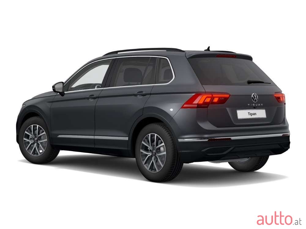 2022' Volkswagen Tiguan photo #2